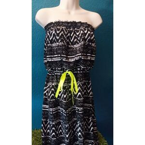 Strapless jumper Black, White and neon. Size small. City Triangles Womens Romper